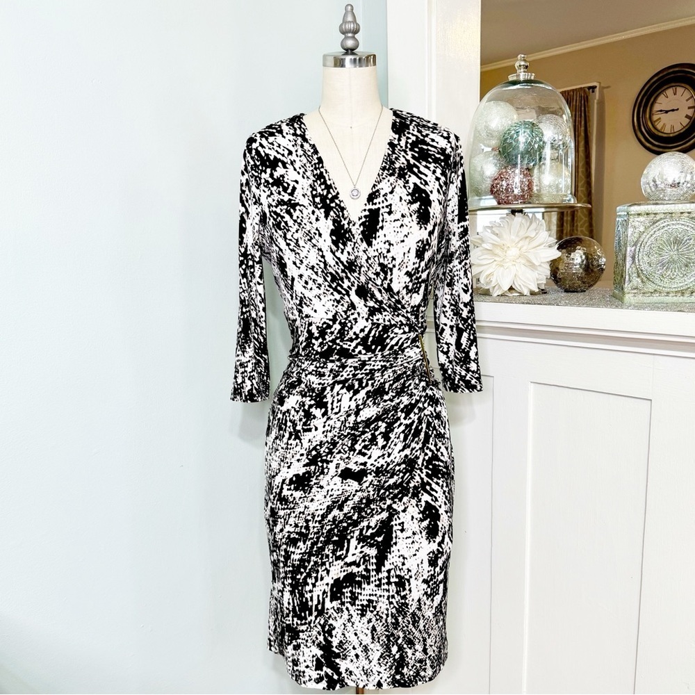 Calvin Klein V-Neck Faux Wrap Sheath Dress Black & White Print Size 6 - Picture 3 of 11